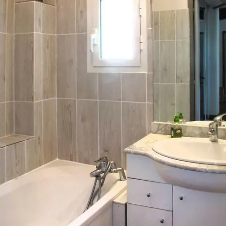 Holiday Home La Dolce Vita Du Golfe D'Amour - Cot100 * Λα Σιοτά